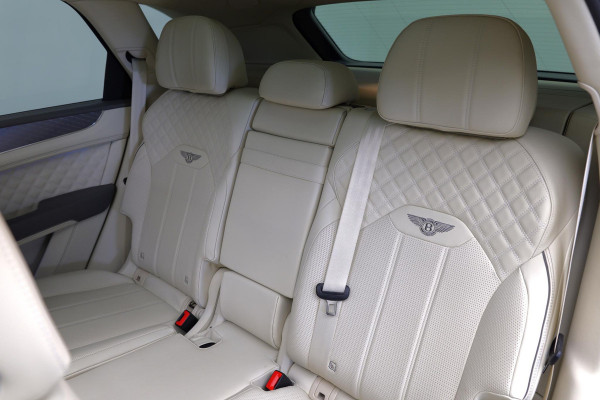 Bentley Bentayga 3.0 V6 Hybrid |Naim|Panorama|Carbon|BTW|PPF|