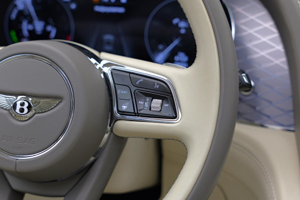 Bentley Bentayga 3.0 V6 Hybrid |Naim|Panorama|Carbon|BTW|PPF|