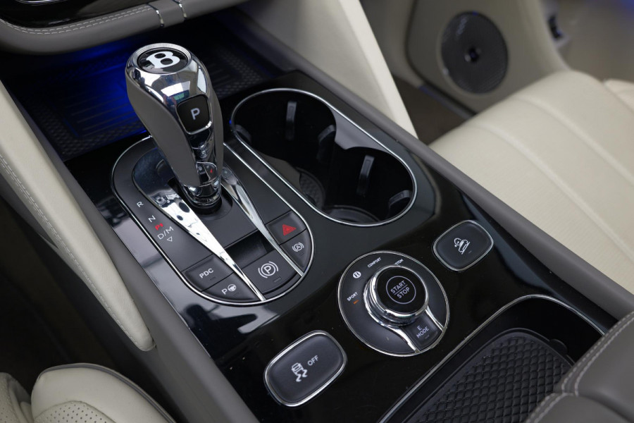 Bentley Bentayga 3.0 V6 Hybrid |Naim|Panorama|Carbon|BTW|PPF|