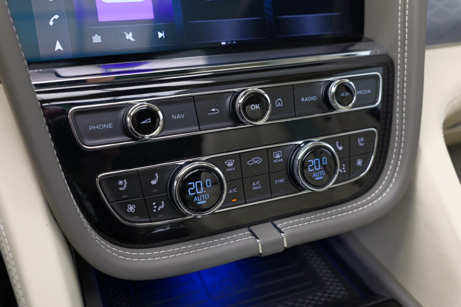 Bentley Bentayga 3.0 V6 Hybrid |Naim|Panorama|Carbon|BTW|PPF|