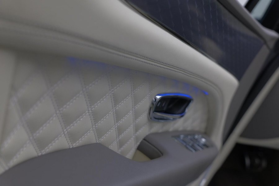 Bentley Bentayga 3.0 V6 Hybrid |Naim|Panorama|Carbon|BTW|PPF|
