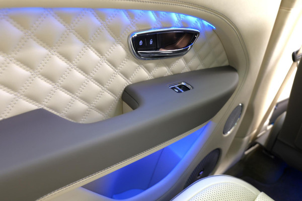 Bentley Bentayga 3.0 V6 Hybrid |Naim|Panorama|Carbon|BTW|PPF|