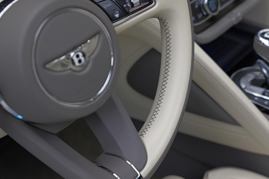 Bentley Bentayga 3.0 V6 Hybrid |Naim|Panorama|Carbon|BTW|PPF|