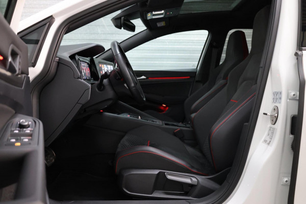 Volkswagen Golf 2.0 TSI GTI Clubsport 301+PK LED+IQ/PANO/HALF LEER+ALCANTARA+S.VERWARMING/19"/CAM/LINE/ACC/ECC/12 MND GARANTIE!