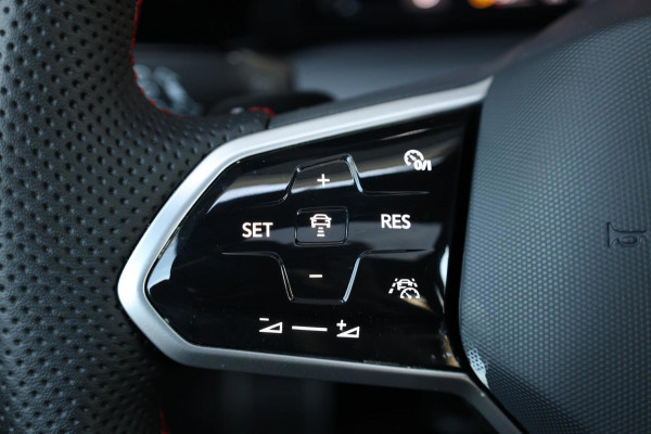 Volkswagen Golf 2.0 TSI GTI Clubsport 301+PK LED+IQ/PANO/HALF LEER+ALCANTARA+S.VERWARMING/19"/CAM/LINE/ACC/ECC/12 MND GARANTIE!