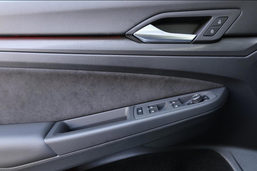 Volkswagen Golf 2.0 TSI GTI Clubsport 301+PK LED+IQ/PANO/HALF LEER+ALCANTARA+S.VERWARMING/19"/CAM/LINE/ACC/ECC/12 MND GARANTIE!