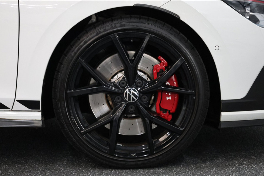 Volkswagen Golf 2.0 TSI GTI Clubsport 301+PK LED+IQ/PANO/HALF LEER+ALCANTARA+S.VERWARMING/19"/CAM/LINE/ACC/ECC/12 MND GARANTIE!