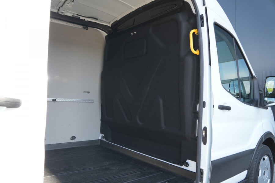 Ford Transit 350 2.0 TDCI L3H2 Trend 130pk - Cruise - Camera - Airco - PDC - Carplay/Android - Rijklaar