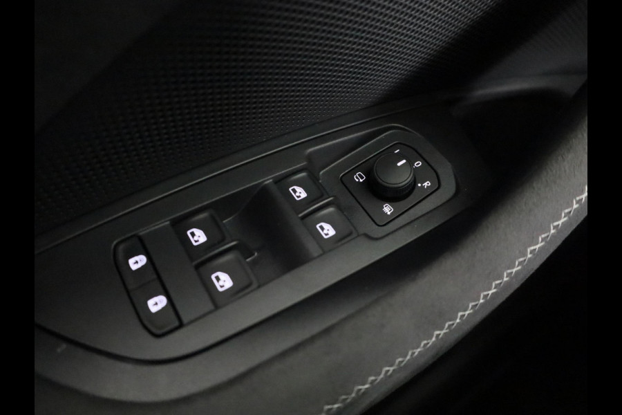 Škoda Kodiaq 1.5 TSI PHEV Sportline Business | Panoramadak | Trekhaak | Elektr. bestuurdersstoel | Blind Spot |