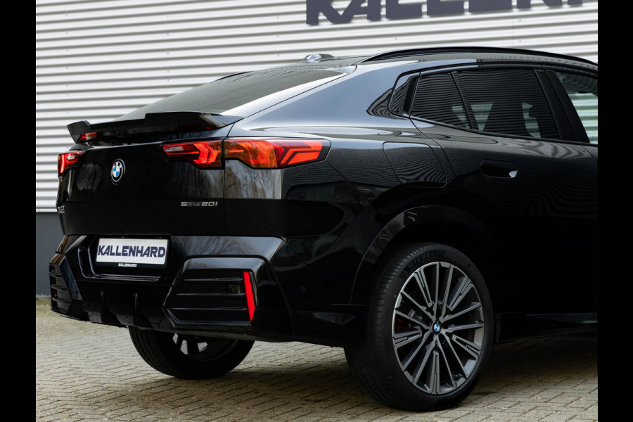 BMW X2 sDrive20i M-Sport Pro - Pano - M-Zetels - Trekhaak - Harman Kardon