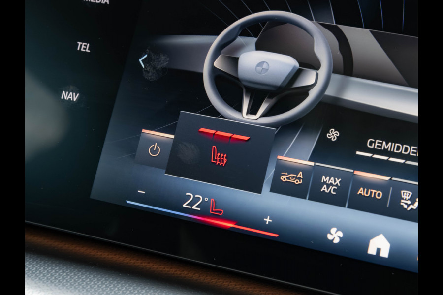 BMW X2 sDrive20i M-Sport Pro - Pano - M-Zetels - Trekhaak - Harman Kardon