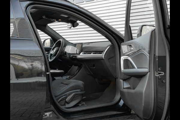 BMW X2 sDrive20i M-Sport Pro - Pano - M-Zetels - Trekhaak - Harman Kardon