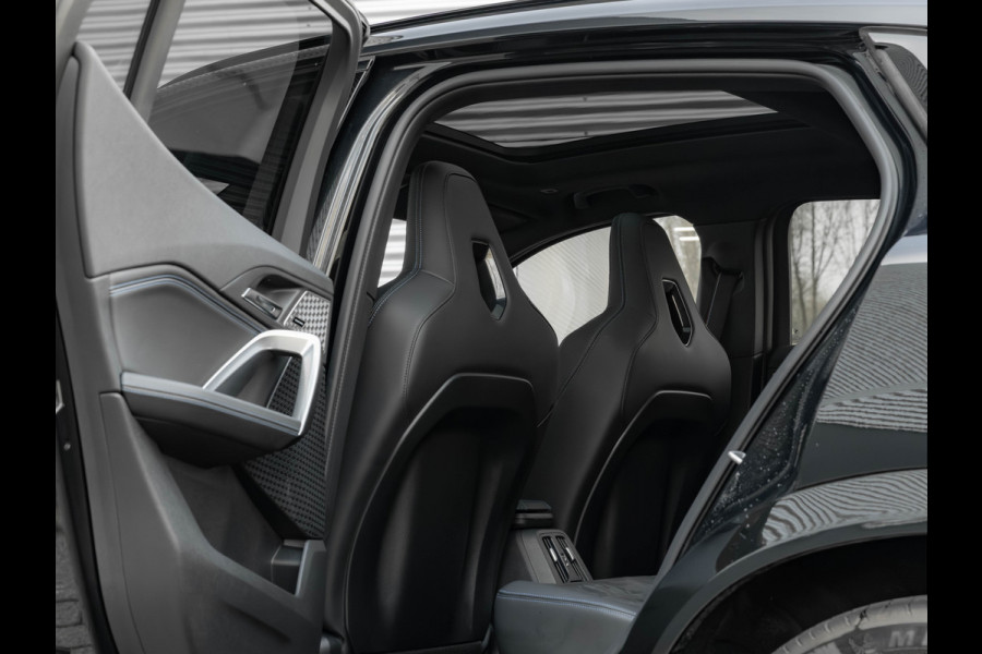 BMW X2 sDrive20i M-Sport Pro - Pano - M-Zetels - Trekhaak - Harman Kardon