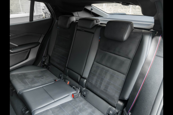 BMW X2 sDrive20i M-Sport Pro - Pano - M-Zetels - Trekhaak - Harman Kardon