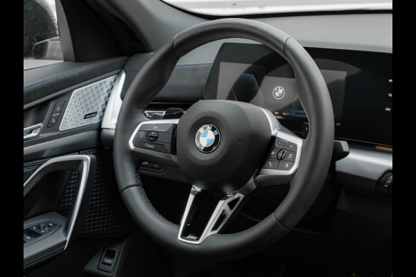 BMW X2 sDrive20i M-Sport Pro - Pano - M-Zetels - Trekhaak - Harman Kardon