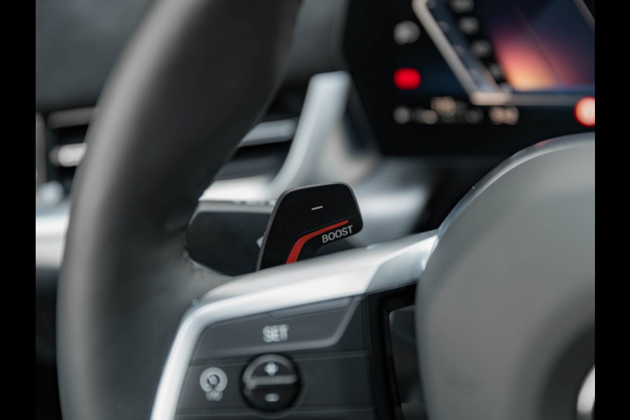 BMW X2 sDrive20i M-Sport Pro - Pano - M-Zetels - Trekhaak - Harman Kardon