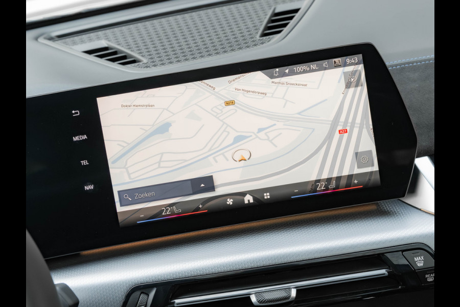BMW X2 sDrive20i M-Sport Pro - Pano - M-Zetels - Trekhaak - Harman Kardon