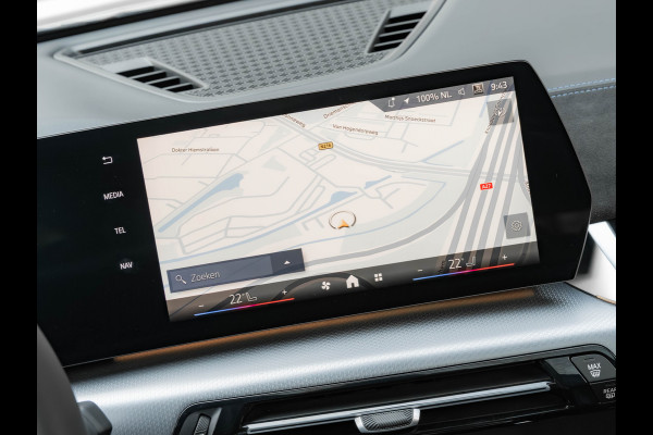 BMW X2 sDrive20i M-Sport Pro - Pano - M-Zetels - Trekhaak - Harman Kardon