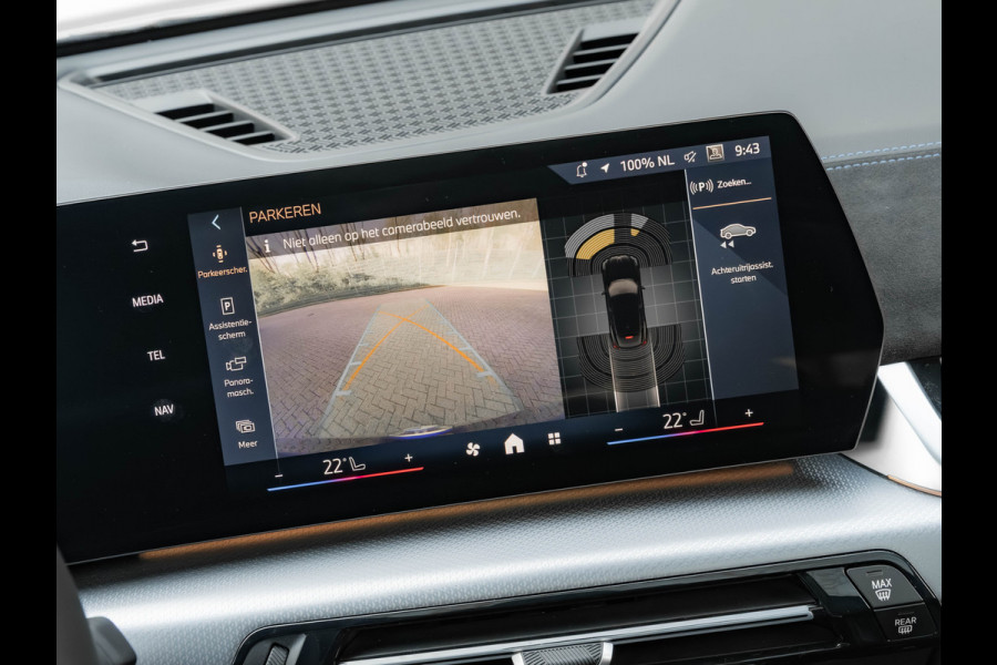 BMW X2 sDrive20i M-Sport Pro - Pano - M-Zetels - Trekhaak - Harman Kardon