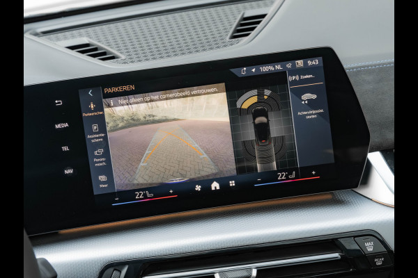 BMW X2 sDrive20i M-Sport Pro - Pano - M-Zetels - Trekhaak - Harman Kardon