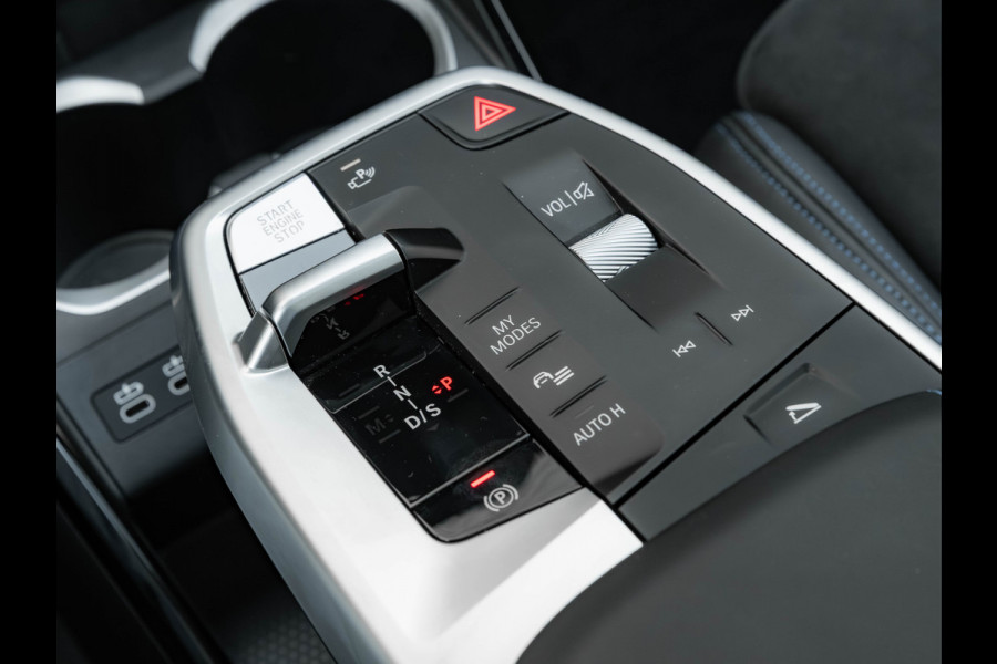 BMW X2 sDrive20i M-Sport Pro - Pano - M-Zetels - Trekhaak - Harman Kardon