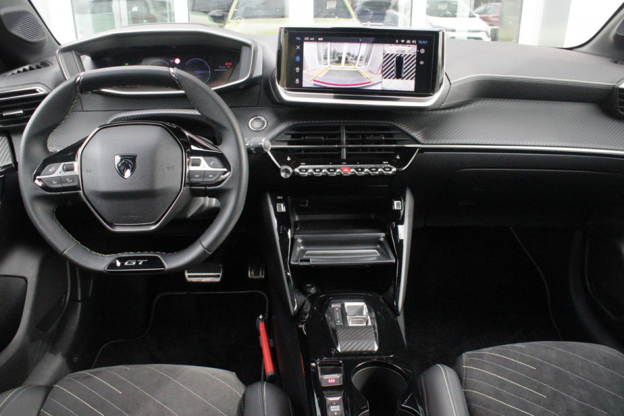 Peugeot e-208 EV GT 156PK 51 kWh | WARMTEPOMP | ALCANTARA "EXECUTIVE INTERIOR" (STOEL VERWARMING/ELEKTRISCH VERSTELBARE BESTUUDERSSTOEL MET MASSAGE FUNCTIE/ALCANTARA BEKLEDING | METAALLAK "JAUNE AGUENDA" | DRIVE ASSIST PLUS PACK (ADAPTIVE CRUISE CONTROL/STOP & GO FUNCTIE/LANE KEEPING/POSITIONING ASSIST) | 17" LICHTMETALEN VELGEN "YANAKA" | SFEER VERLICHTING IN 8 KLEUREN | KEYLESS ENTRY/START | DRAADLOZE APPLE CARPLAY/ANDROID AUTO | DRAADLOZE TELEFOONLADER | VISION & NAVIGATION PACK (NAVIGATIE/HD CAMERA VOOR EN ACHTER/DODEHOEK BEWAKING/INSTAPVERLICHTING | FULL LED KOPLAMPEN |