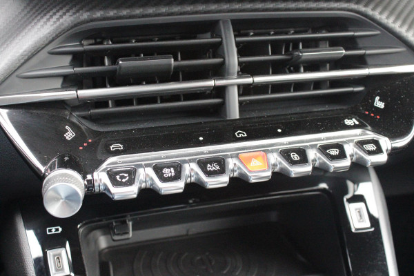 Peugeot e-208 EV GT 156PK 51 kWh | WARMTEPOMP | ALCANTARA "EXECUTIVE INTERIOR" (STOEL VERWARMING/ELEKTRISCH VERSTELBARE BESTUUDERSSTOEL MET MASSAGE FUNCTIE/ALCANTARA BEKLEDING | METAALLAK "JAUNE AGUENDA" | DRIVE ASSIST PLUS PACK (ADAPTIVE CRUISE CONTROL/STOP & GO FUNCTIE/LANE KEEPING/POSITIONING ASSIST) | 17" LICHTMETALEN VELGEN "YANAKA" | SFEER VERLICHTING IN 8 KLEUREN | KEYLESS ENTRY/START | DRAADLOZE APPLE CARPLAY/ANDROID AUTO | DRAADLOZE TELEFOONLADER | VISION & NAVIGATION PACK (NAVIGATIE/HD CAMERA VOOR EN ACHTER/DODEHOEK BEWAKING/INSTAPVERLICHTING | FULL LED KOPLAMPEN |