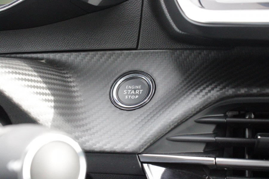 Peugeot e-208 EV GT 156PK 51 kWh | WARMTEPOMP | ALCANTARA "EXECUTIVE INTERIOR" (STOEL VERWARMING/ELEKTRISCH VERSTELBARE BESTUUDERSSTOEL MET MASSAGE FUNCTIE/ALCANTARA BEKLEDING | METAALLAK "JAUNE AGUENDA" | DRIVE ASSIST PLUS PACK (ADAPTIVE CRUISE CONTROL/STOP & GO FUNCTIE/LANE KEEPING/POSITIONING ASSIST) | 17" LICHTMETALEN VELGEN "YANAKA" | SFEER VERLICHTING IN 8 KLEUREN | KEYLESS ENTRY/START | DRAADLOZE APPLE CARPLAY/ANDROID AUTO | DRAADLOZE TELEFOONLADER | VISION & NAVIGATION PACK (NAVIGATIE/HD CAMERA VOOR EN ACHTER/DODEHOEK BEWAKING/INSTAPVERLICHTING | FULL LED KOPLAMPEN |
