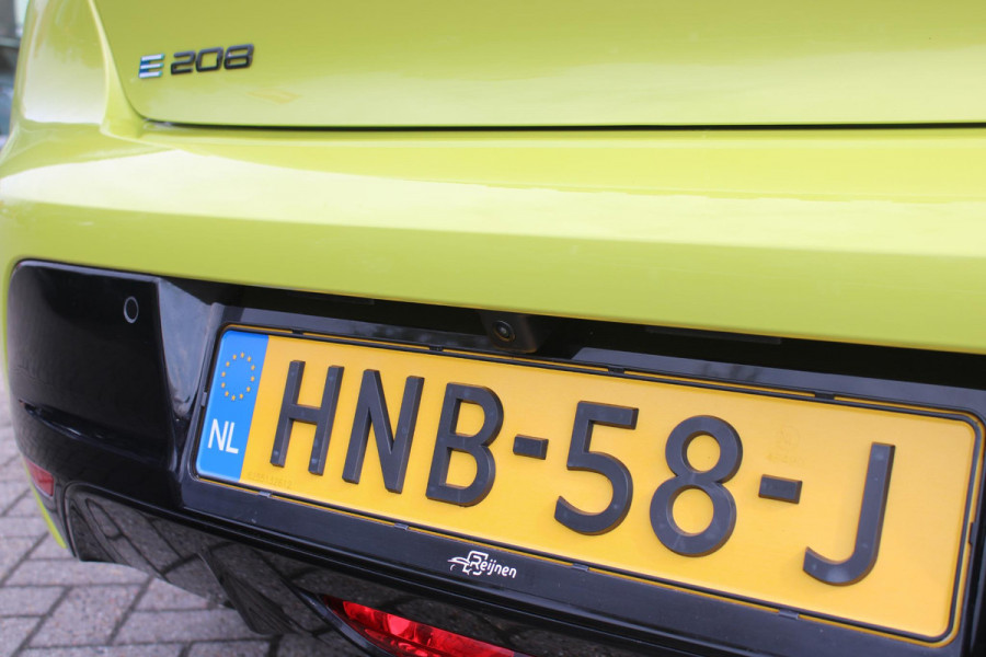 Peugeot e-208 EV GT 156PK 51 kWh | WARMTEPOMP | ALCANTARA "EXECUTIVE INTERIOR" (STOEL VERWARMING/ELEKTRISCH VERSTELBARE BESTUUDERSSTOEL MET MASSAGE FUNCTIE/ALCANTARA BEKLEDING | METAALLAK "JAUNE AGUENDA" | DRIVE ASSIST PLUS PACK (ADAPTIVE CRUISE CONTROL/STOP & GO FUNCTIE/LANE KEEPING/POSITIONING ASSIST) | 17" LICHTMETALEN VELGEN "YANAKA" | SFEER VERLICHTING IN 8 KLEUREN | KEYLESS ENTRY/START | DRAADLOZE APPLE CARPLAY/ANDROID AUTO | DRAADLOZE TELEFOONLADER | VISION & NAVIGATION PACK (NAVIGATIE/HD CAMERA VOOR EN ACHTER/DODEHOEK BEWAKING/INSTAPVERLICHTING | FULL LED KOPLAMPEN |