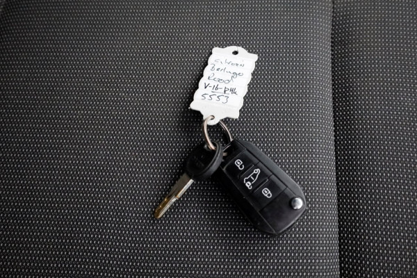 Citroën Berlingo 1.2 PureTech 130pk Benzine Automaat Airco/Navi/Camera/2x Schuifdeur 12-2020