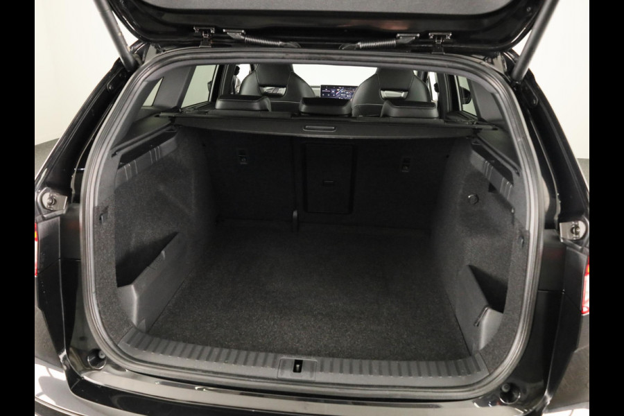 Škoda Enyaq 60 Sportline 180pk | Navigatie | 20 inch Lichtmetalen velgen | Elektrisch verstelbare voorstoel | Matrix Led | Parkeercamera | Stoelverwarming