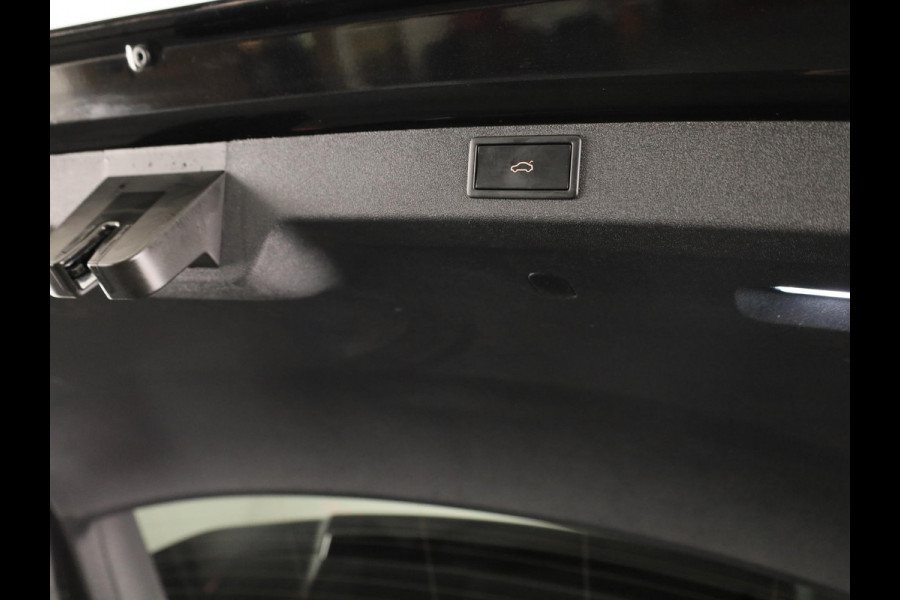 Škoda Enyaq 60 Sportline 180pk | Navigatie | 20 inch Lichtmetalen velgen | Elektrisch verstelbare voorstoel | Matrix Led | Parkeercamera | Stoelverwarming