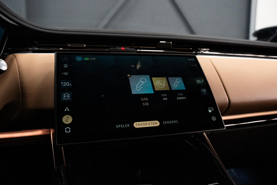 Land Rover Range Rover Sport 3.0 D300 Dynamic SE *GRIJS KENTEKEN / Meridian / Surround-View / Memory / Luchtvering / Adaptief Onderstel*