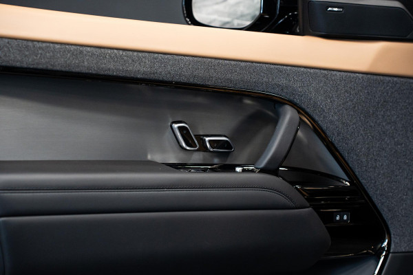 Land Rover Range Rover Sport 3.0 D300 Dynamic SE *GRIJS KENTEKEN / Meridian / Surround-View / Memory / Luchtvering / Adaptief Onderstel*