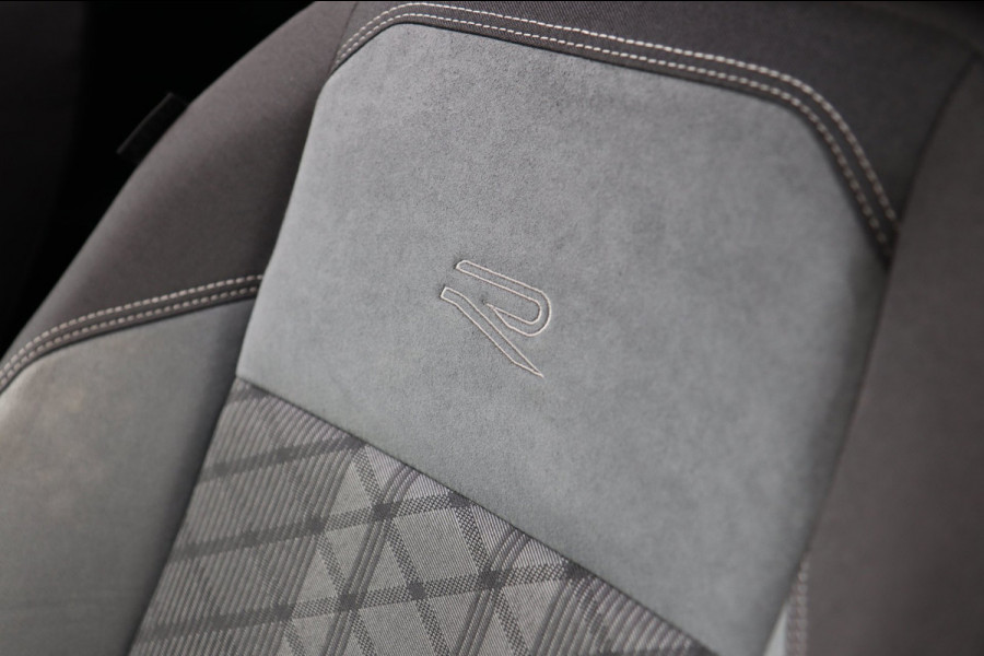 Volkswagen Taigo 1.5 TSI R-Line / PANODAK / ACC / VIRTUAL / CARPLAY