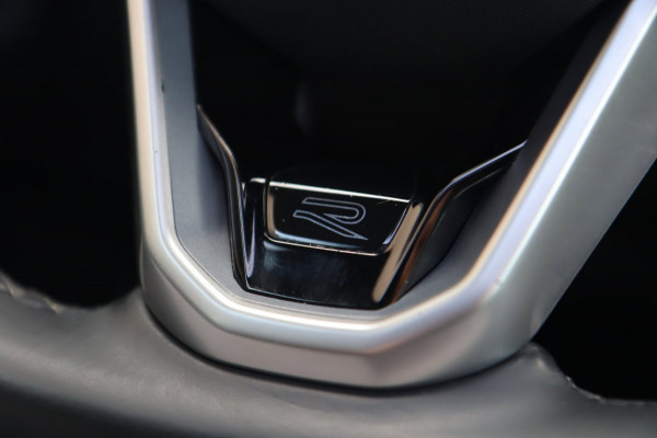 Volkswagen Taigo 1.5 TSI R-Line / PANODAK / ACC / VIRTUAL / CARPLAY