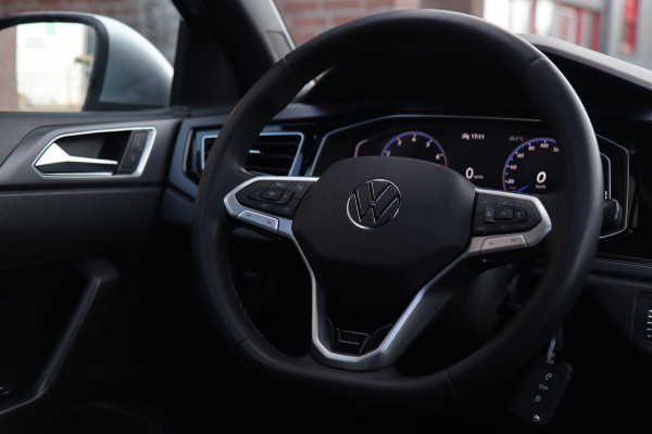 Volkswagen Taigo 1.5 TSI R-Line / PANODAK / ACC / VIRTUAL / CARPLAY