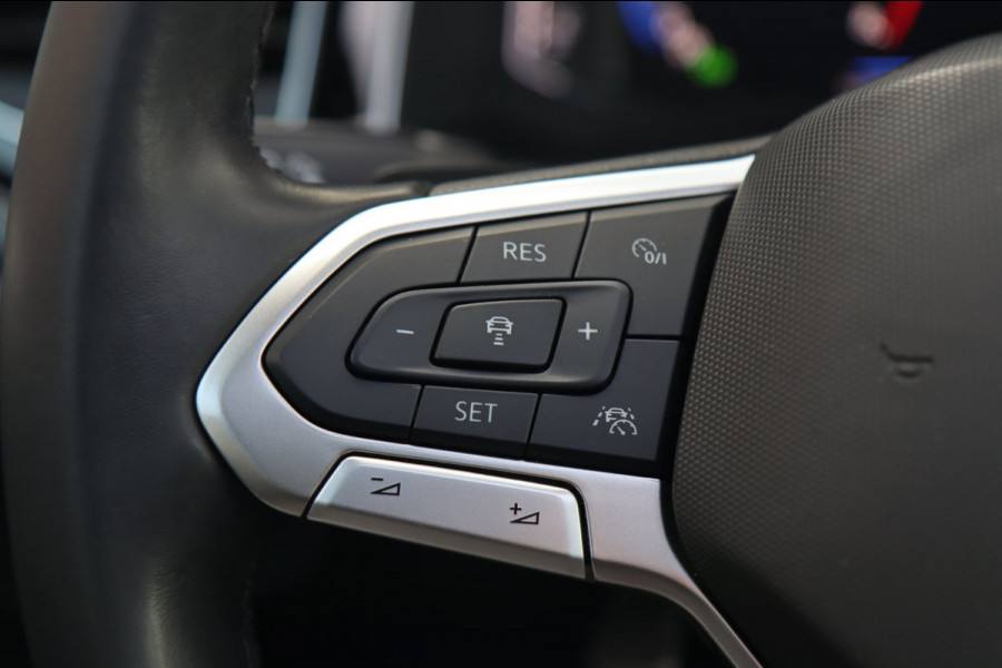 Volkswagen Taigo 1.5 TSI R-Line / PANODAK / ACC / VIRTUAL / CARPLAY