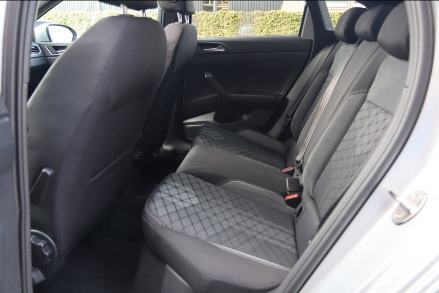 Volkswagen Taigo 1.5 TSI R-Line / PANODAK / ACC / VIRTUAL / CARPLAY