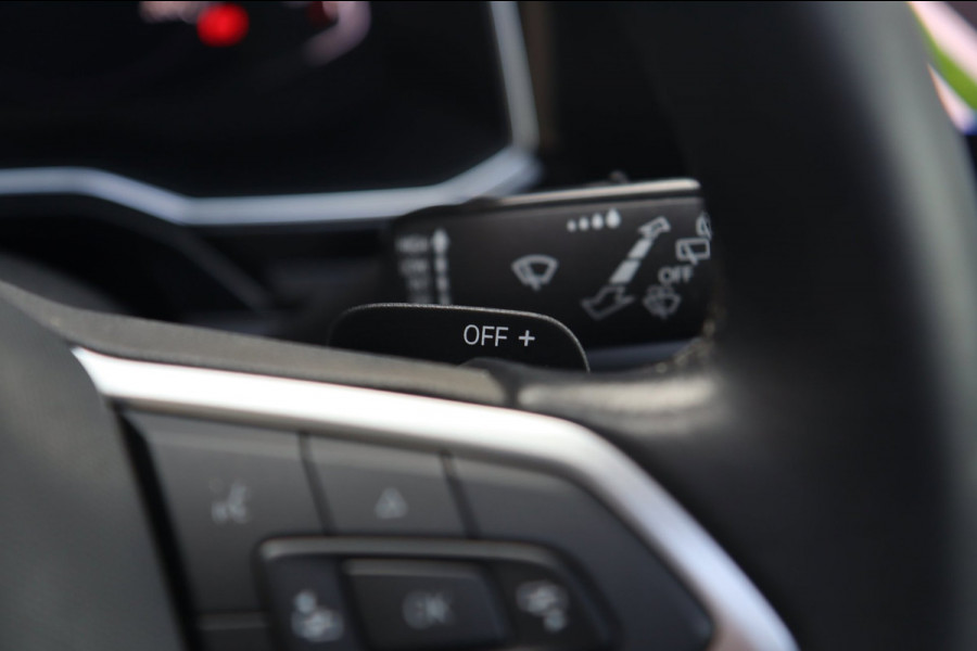 Volkswagen Taigo 1.5 TSI R-Line / PANODAK / ACC / VIRTUAL / CARPLAY