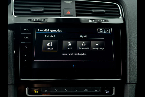 Volkswagen Golf 1.4 TSI PHEV GTE Limited Edition 051/200 | Groot navi | Stoelgeheugen | Camera | Leder | Prijs Rijklaar!!