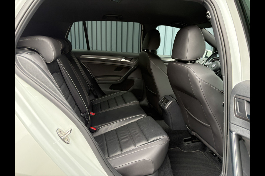 Volkswagen Golf 1.4 TSI PHEV GTE Limited Edition 051/200 | Groot navi | Stoelgeheugen | Camera | Leder | Prijs Rijklaar!!