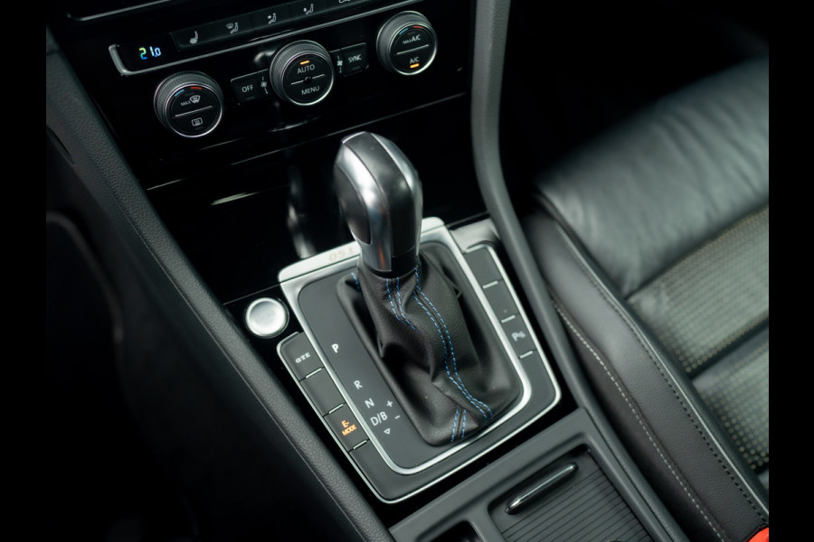 Volkswagen Golf 1.4 TSI PHEV GTE Limited Edition 051/200 | Groot navi | Stoelgeheugen | Camera | Leder | Prijs Rijklaar!!