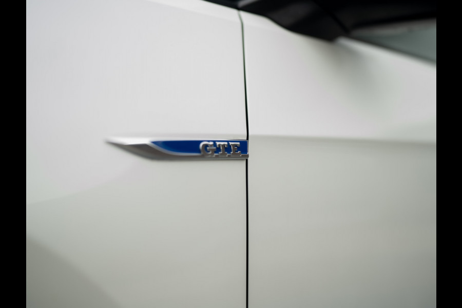 Volkswagen Golf 1.4 TSI PHEV GTE Limited Edition 051/200 | Groot navi | Stoelgeheugen | Camera | Leder | Prijs Rijklaar!!