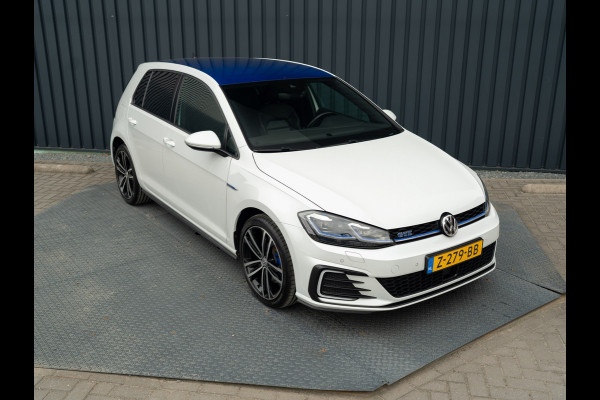 Volkswagen Golf 1.4 TSI PHEV GTE Limited Edition 051/200 | Groot navi | Stoelgeheugen | Camera | Leder | Prijs Rijklaar!!