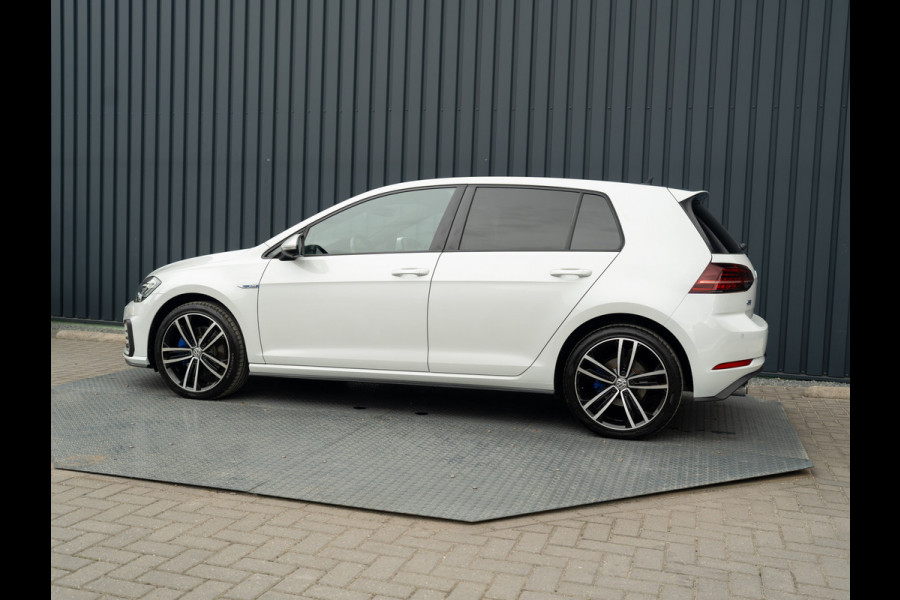 Volkswagen Golf 1.4 TSI PHEV GTE Limited Edition 051/200 | Groot navi | Stoelgeheugen | Camera | Leder | Prijs Rijklaar!!