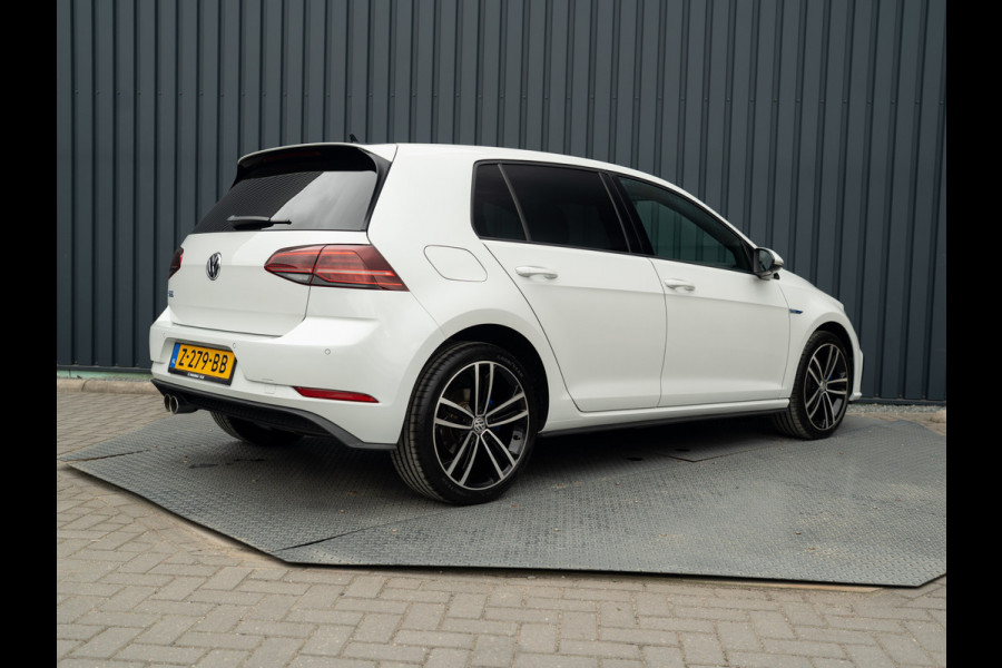 Volkswagen Golf 1.4 TSI PHEV GTE Limited Edition 051/200 | Groot navi | Stoelgeheugen | Camera | Leder | Prijs Rijklaar!!