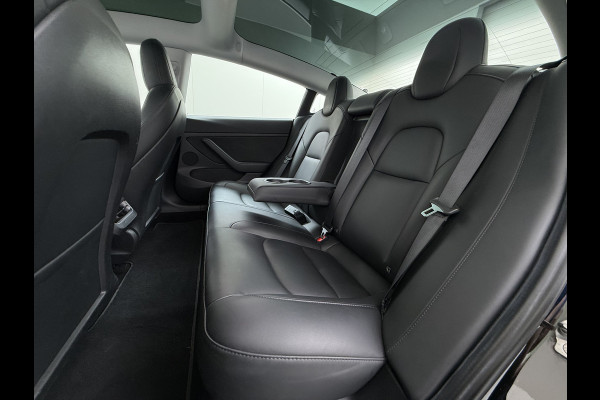 Tesla Model 3 Performance 513pk AWD Facelift Warmtepomp Elek.Achterklep Dubbelglas Lmv 20" AutoPilot Panoramadak Adaptive Cruise Camera's Leer Elektr.Stuur+Stoel+Geheugen Stoel+Bank-Verwarmd Keyless Wifi 4WD 1e Eigenaar Origineel Nederlandse Auto SOH 81%