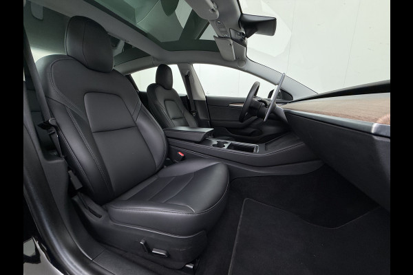 Tesla Model 3 Performance 513pk AWD Facelift Warmtepomp Elek.Achterklep Dubbelglas Lmv 20" AutoPilot Panoramadak Adaptive Cruise Camera's Leer Elektr.Stuur+Stoel+Geheugen Stoel+Bank-Verwarmd Keyless Wifi 4WD 1e Eigenaar Origineel Nederlandse Auto SOH 81%