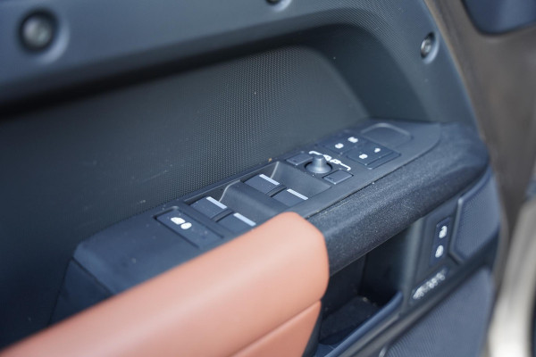 Land Rover Defender 110 P 635 Octa 4.4 Edition One GERESERVEERD